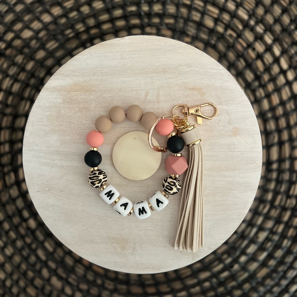 Mama beaded keychain